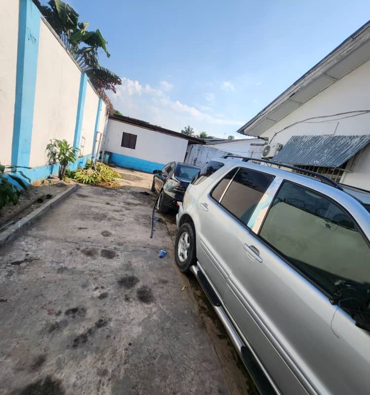Photo de Terrain à louer à Limete, Kinshasa