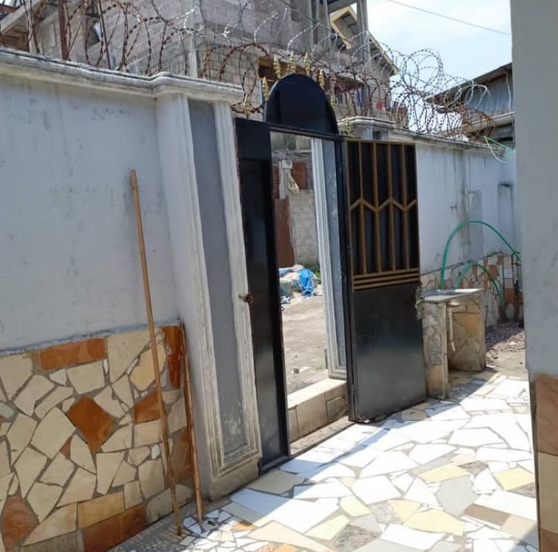 Photo de Maison à louer à Ngaliema, Kinshasa - 4 chambre(s) - SmartImmo