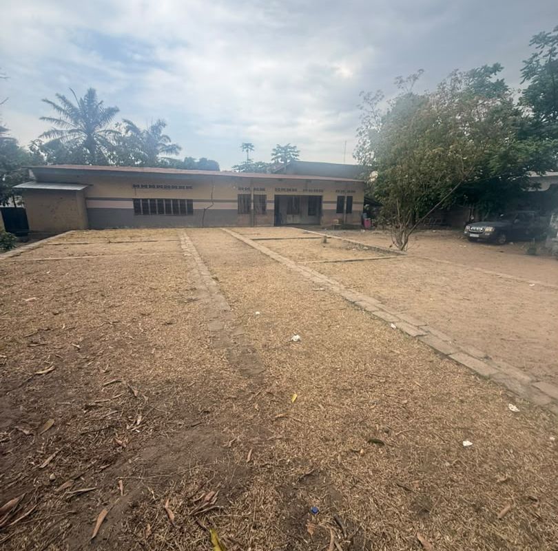 Photo de Maison à louer à Lemba, Kinshasa - 1 chambre(s) - SmartImmo