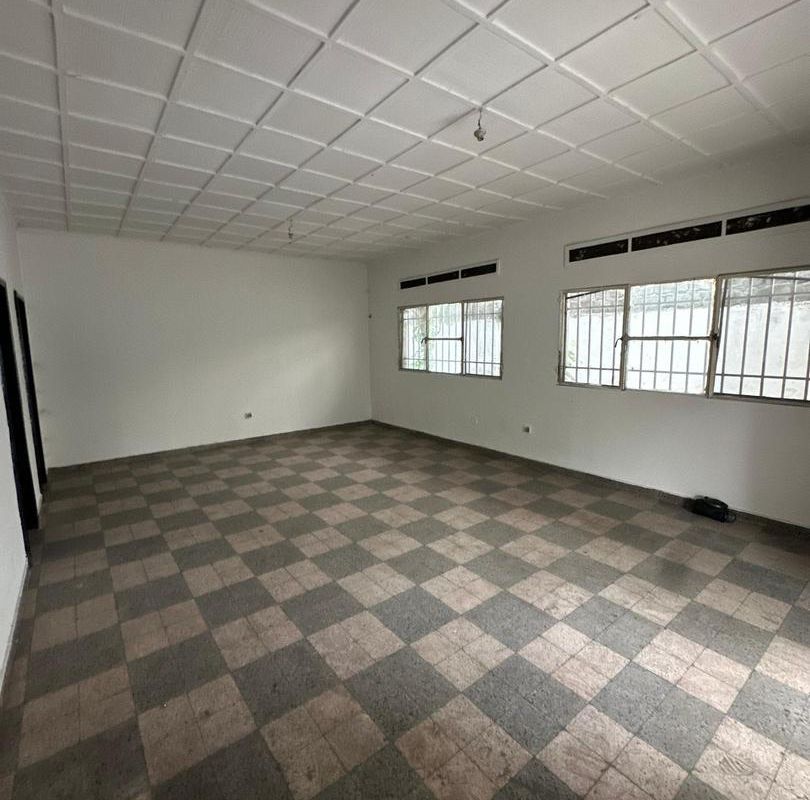 Photo de Maison à louer à Limete, Kinshasa - 4 chambre(s) - SmartImmo
