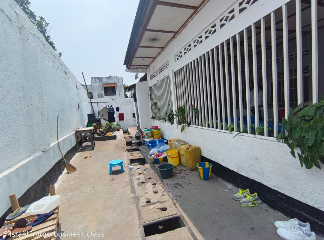 Photo de Maison à louer à Lemba, Kinshasa