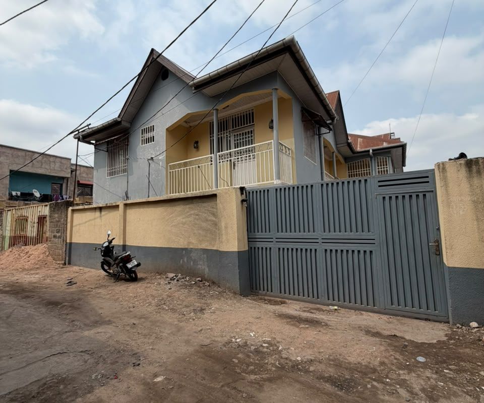 Photo de Maison à louer à Mont-Ngafula, Kinshasa