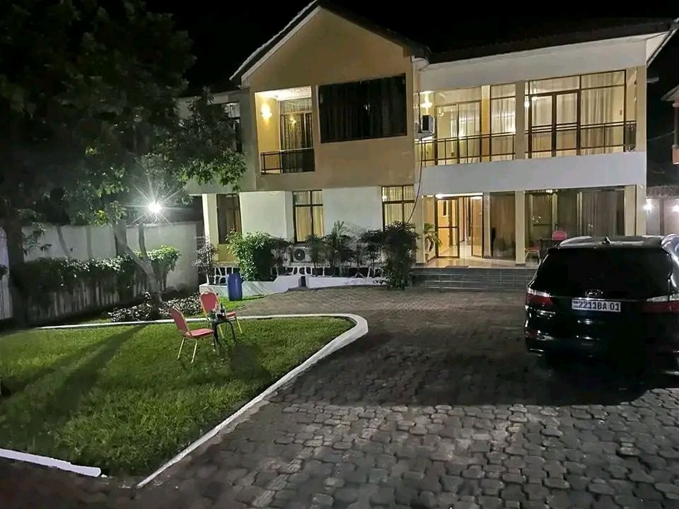 Photo de Maison à louer à Mont-Ngafula, Kinshasa - 5 chambre(s) - SmartImmo
