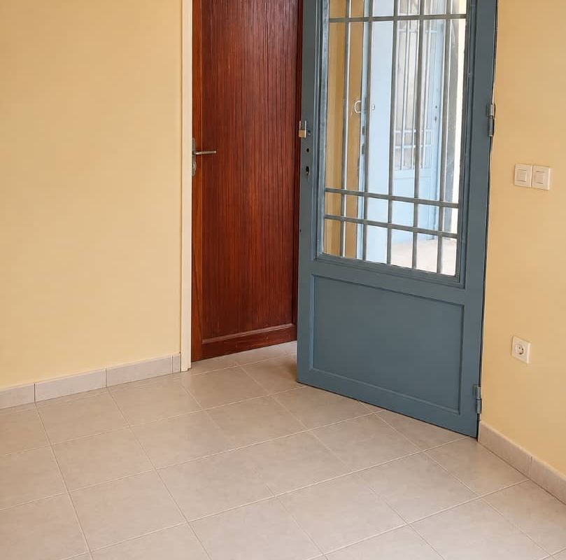Photo de Maison à louer à Limete, Kinshasa - 1 chambre(s) - SmartImmo