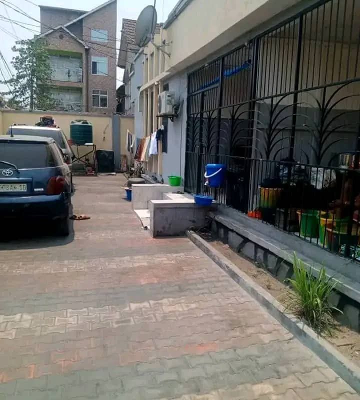 Photo de Maison à louer à Limete, Kinshasa - 1 chambre(s) - SmartImmo