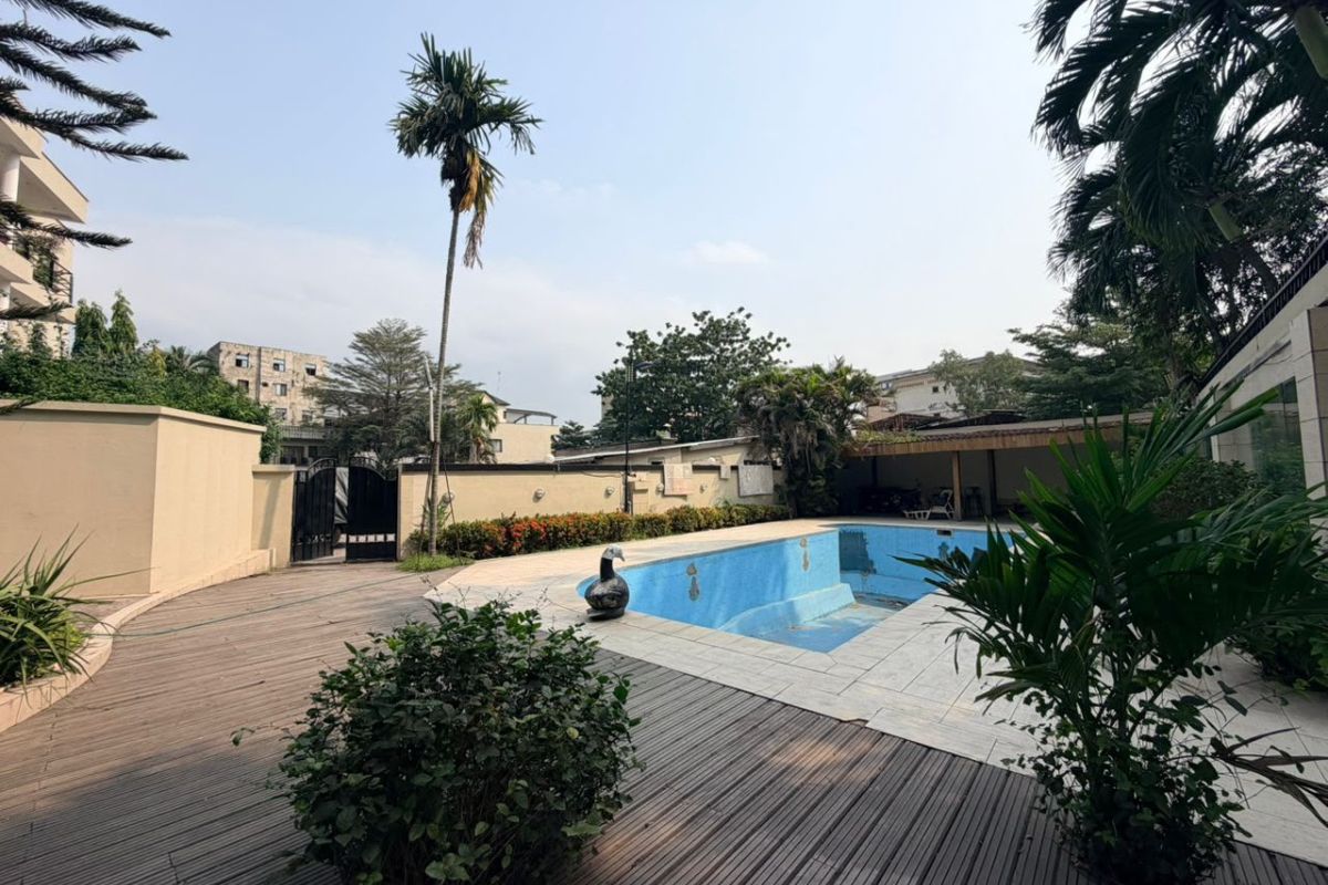 Photo de Maison à louer à Gombe, Kinshasa - 5 chambre(s) - SmartImmo